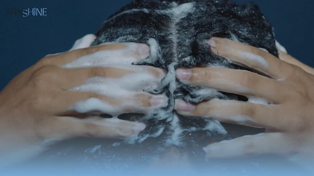 مالش شدید مو